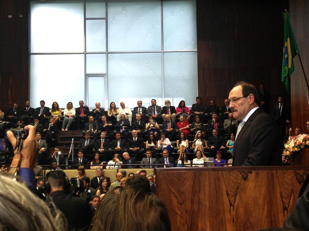 Posse do Governador do RS: José Ivo Sartori toma posse e fala em medidas duras contra crise no RS