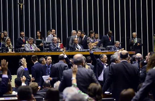 CCJ da Câmara aprova porte de arma para agentes de trânsito