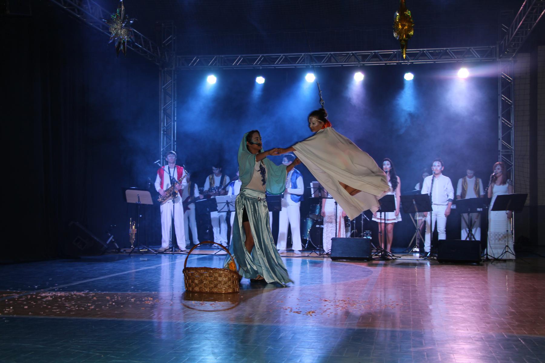 NATAL 2015: Mystika – Hoje é dia de Maria e a chegada do Papai Noel encantaram o público