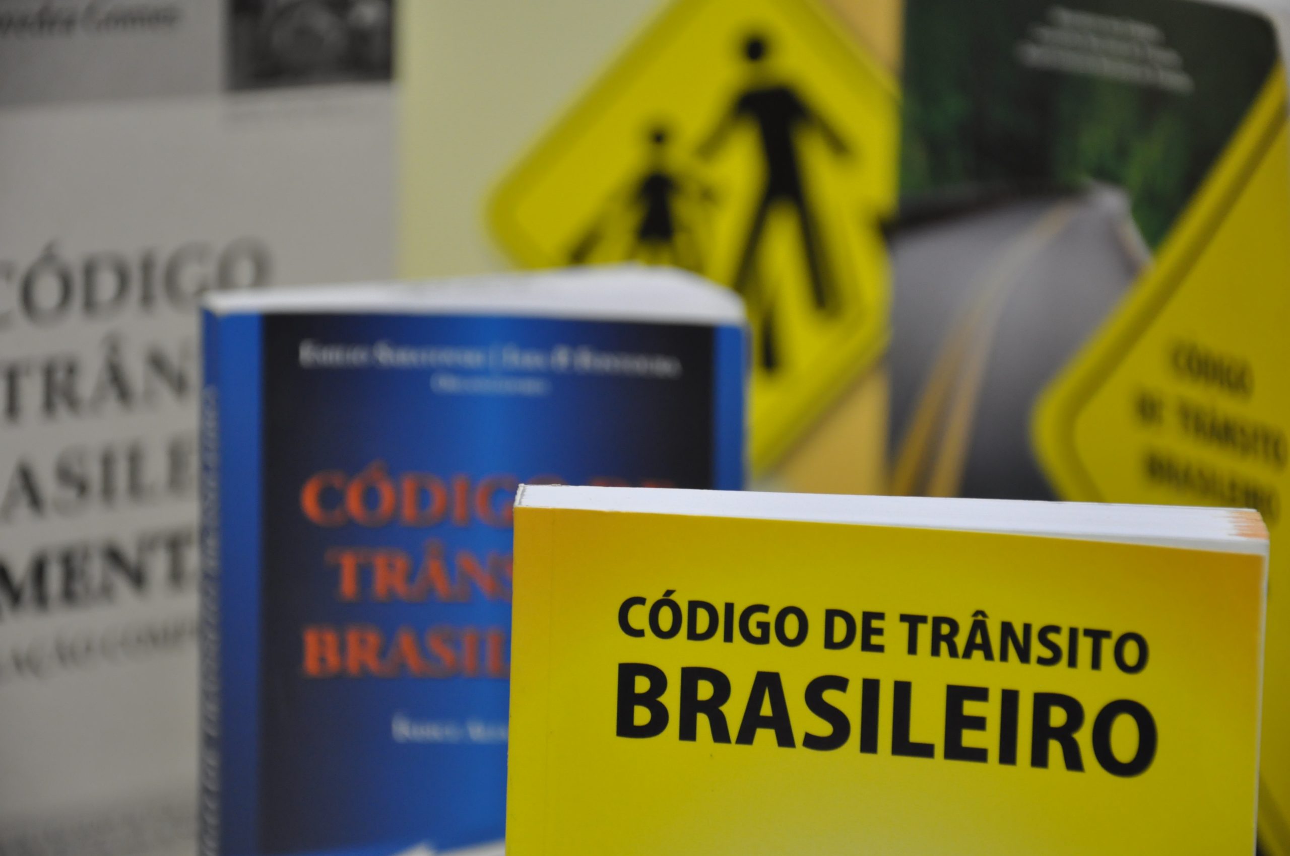 NO BOLSO: Reforma no Código de Trânsito aumenta penalidades e valores de multas