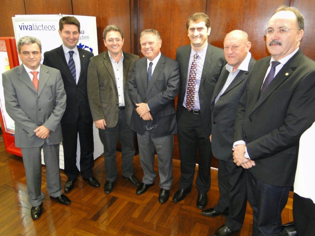 SUINOS: ACSURS busca soluções junto ao ministro da Agricultura