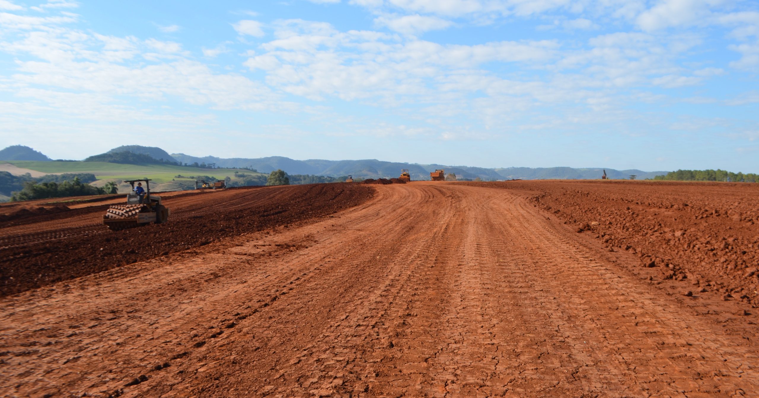 REGIÃO: Terraplanagem da Cooperativa Santa Clara está em andamento em Casca