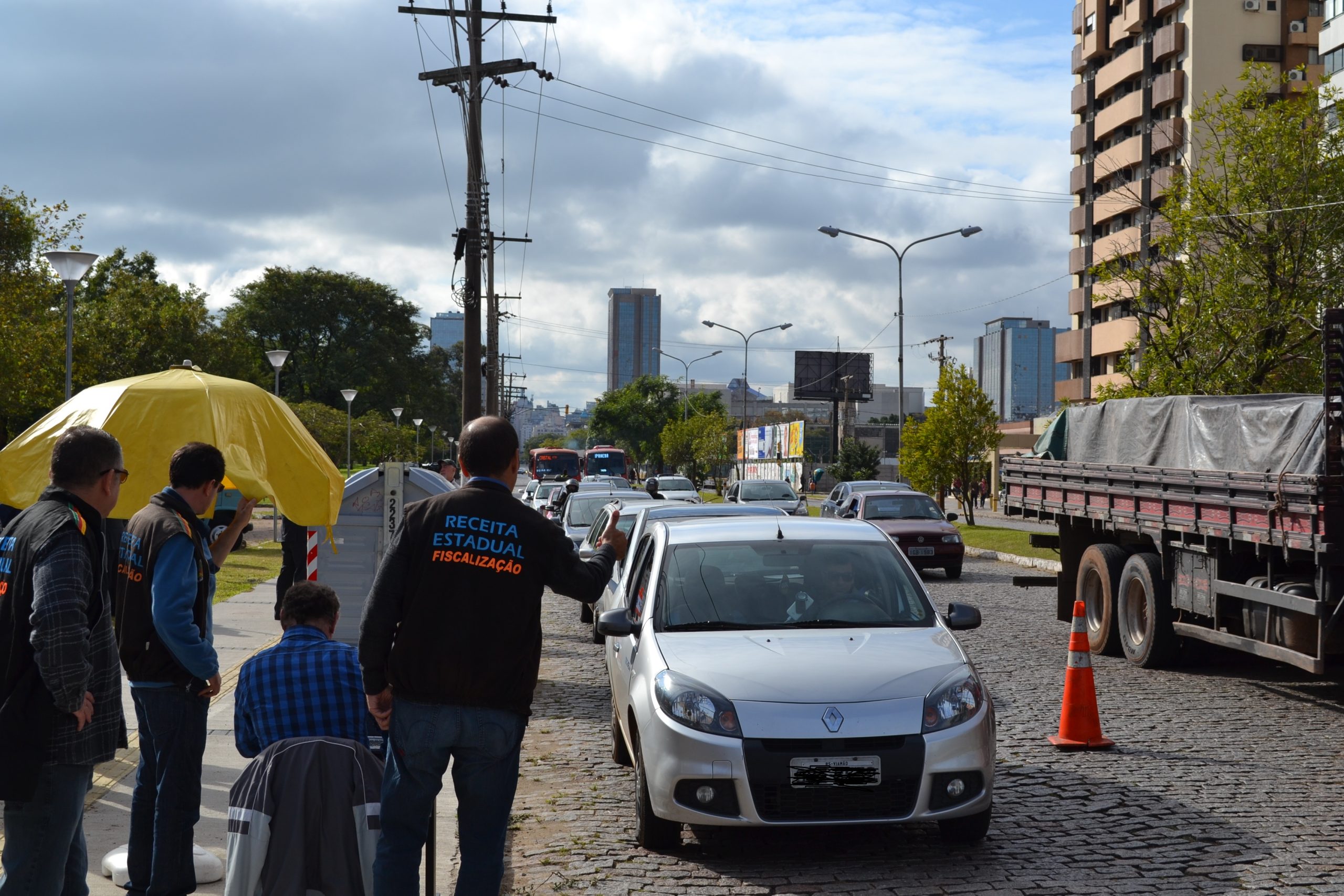 IPVA 2016:  Motorista que não pagar IPVA atrasado será inscrito em dívida ativa