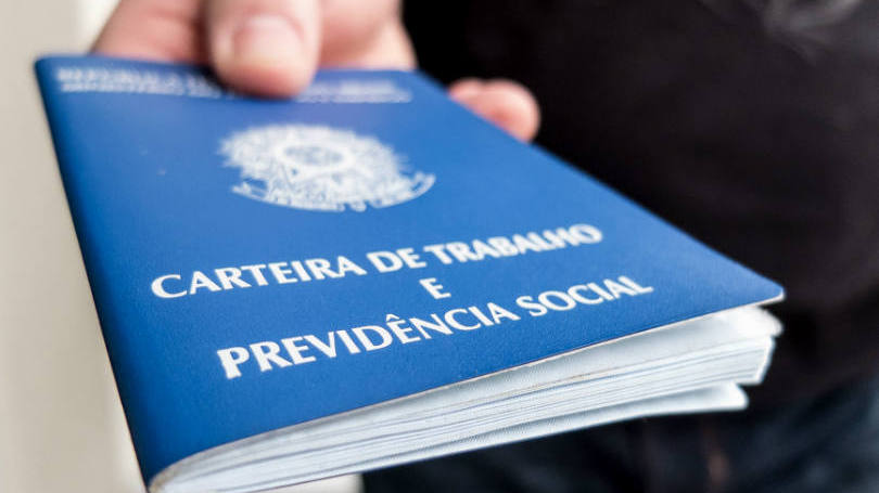 ECONOMIA: Desemprego atinge 12 milhões de pessoas e tem maior taxa desde 2012