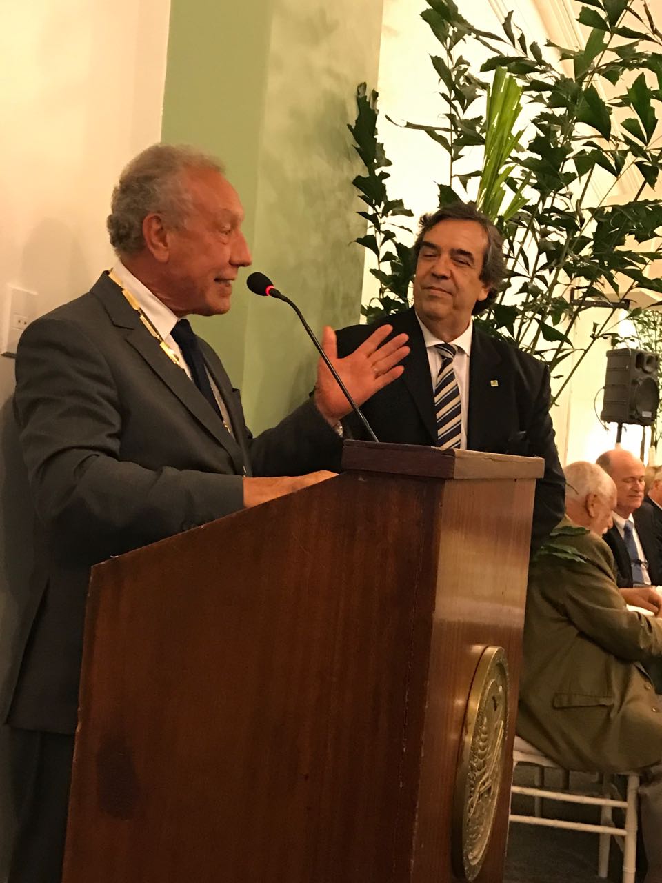 Francisco Turra é empossado como membro da Academia Nacional de Agricultura