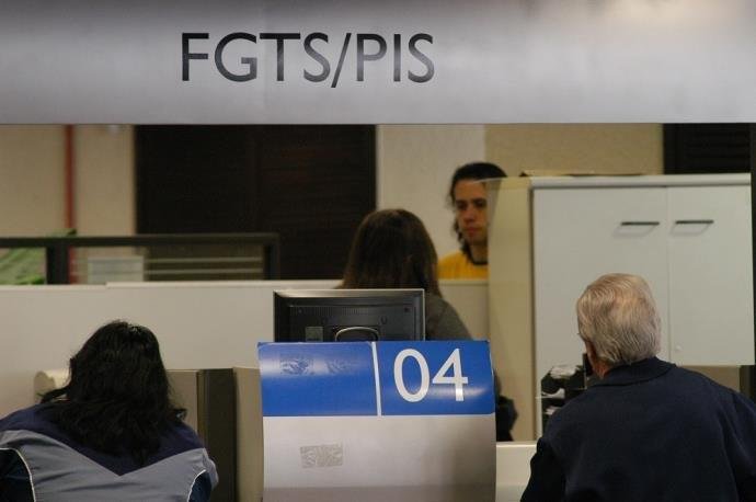 ECONOMIA: Cronograma para saque de conta inativa do FGTS será divulgado hoje