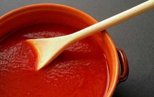 Anvisa proíbe venda de lote de extrato de tomate com pelo de roedor acima do limite
