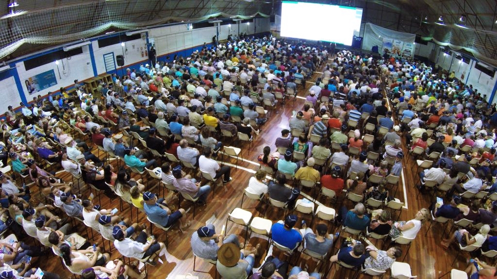 Mais de mil pessoas participam de assembleia da COPREL