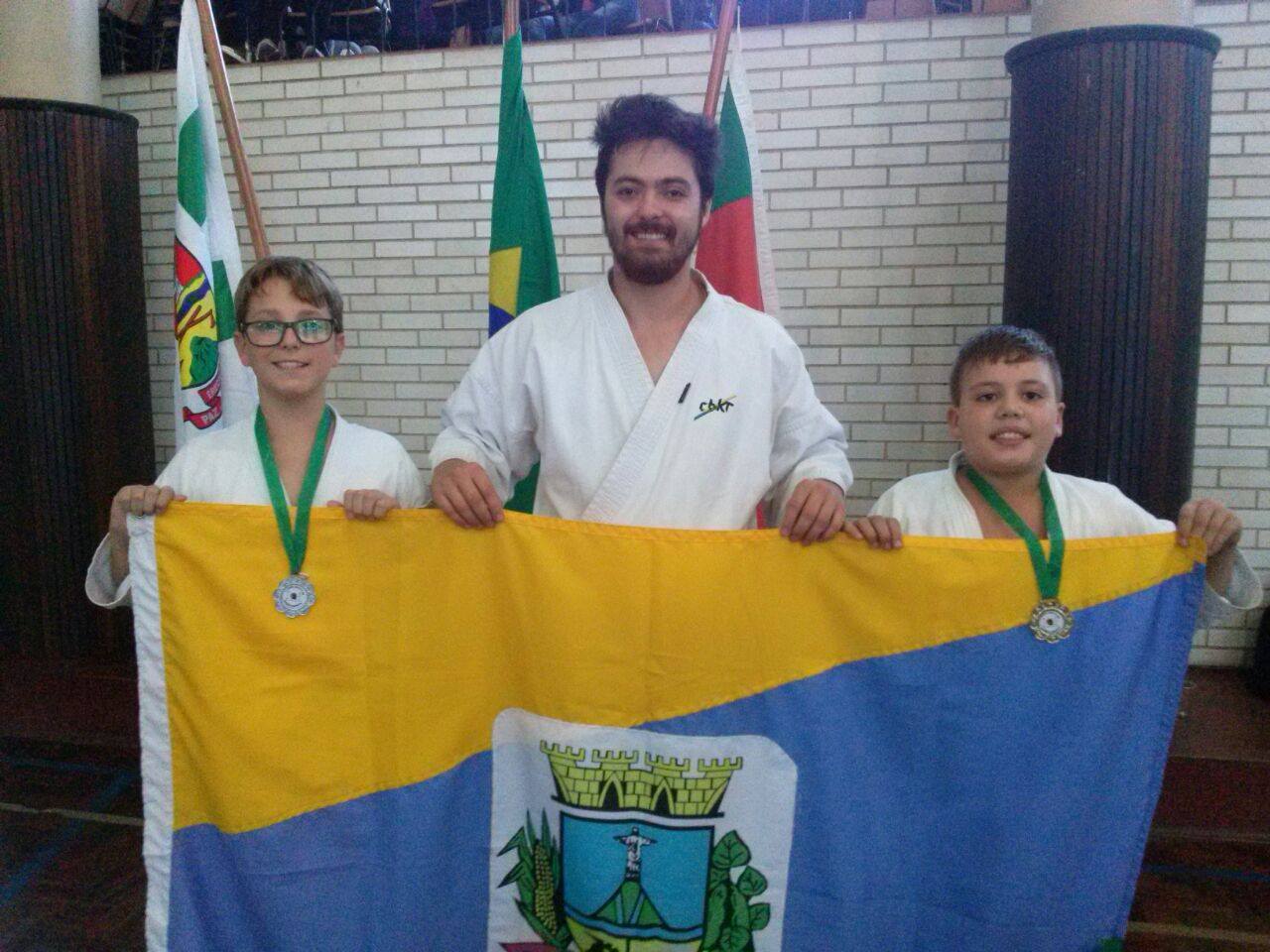 ESPORTE: Vilamarienses participam da 1° Copa Norte Infantil de Karate