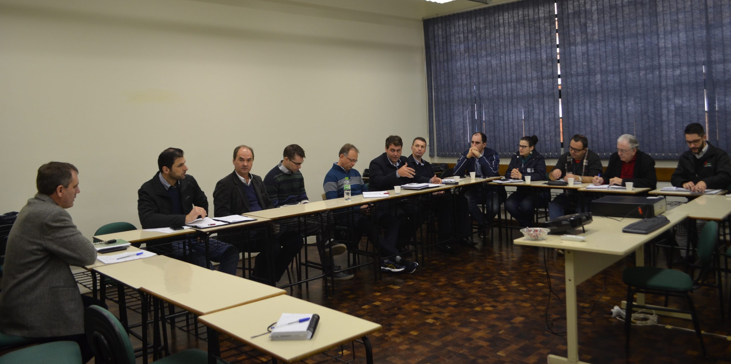 REGIÃO: Casca realizou reunião sobre a Cadeia Produtiva do Leite