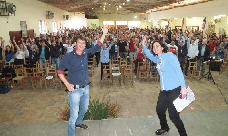 Cerca de 800 jovens participam do 1º Seminário Regional de Juventude Rural