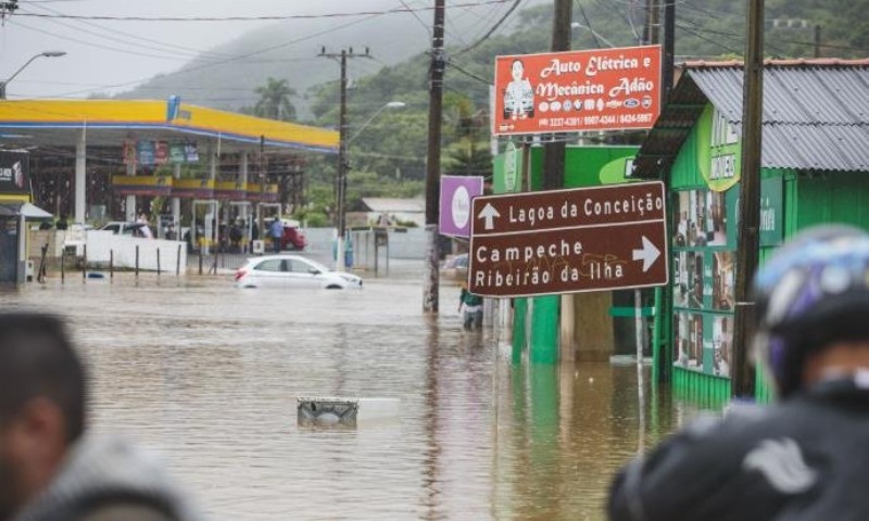 TEMPO: Florianópolis tem 1,2 mil pessoas desalojadas por conta da chuva