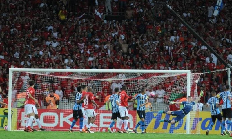 GRENAL: Inter vence Gre-Nal por 2 a 0, mas quem avança à semifinal é o Grêmio