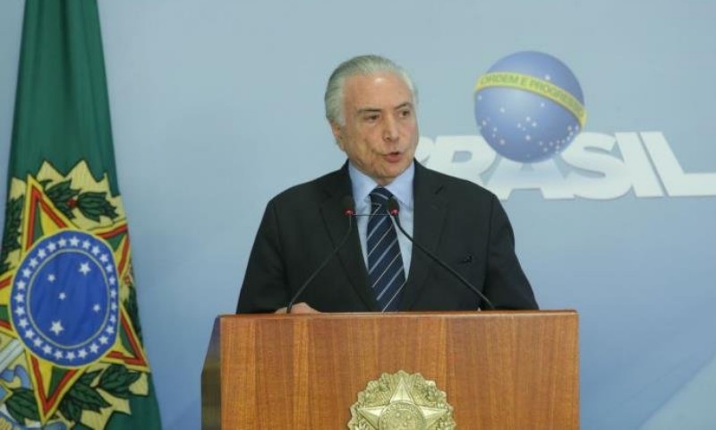 POLÍTICA: Temer anuncia plano de segurança com forças federais para desobstruir as estradas