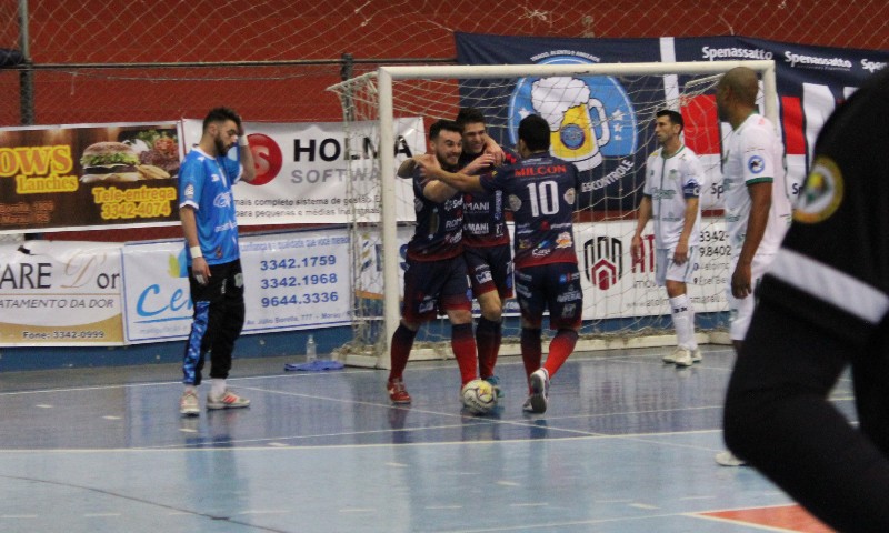 FUTSAL: Diante da torcida, AMF conquista vitória em casa