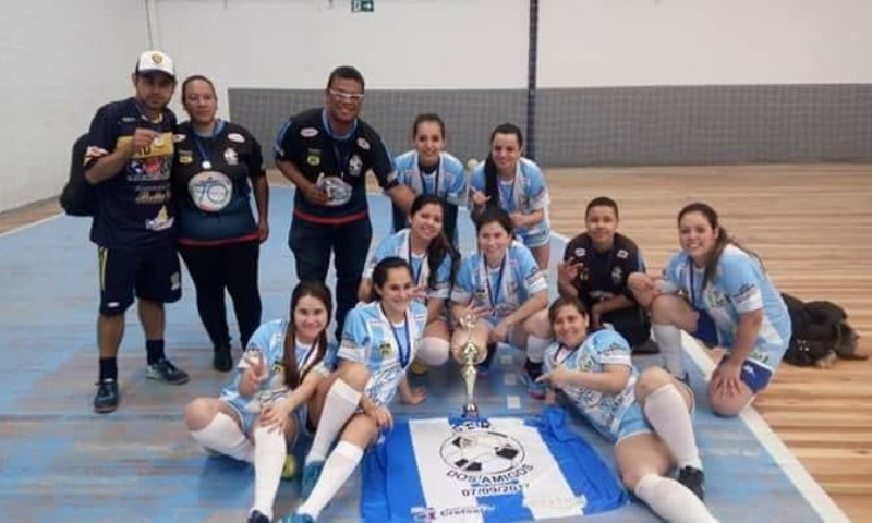 Futsal: Equipe feminina da Ser do Amigos conquista 2º lugar na Taça das Estrelas