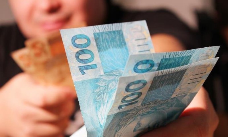 Inadimplência atinge 62 milhões de brasileiros e afeta 3% do crédito