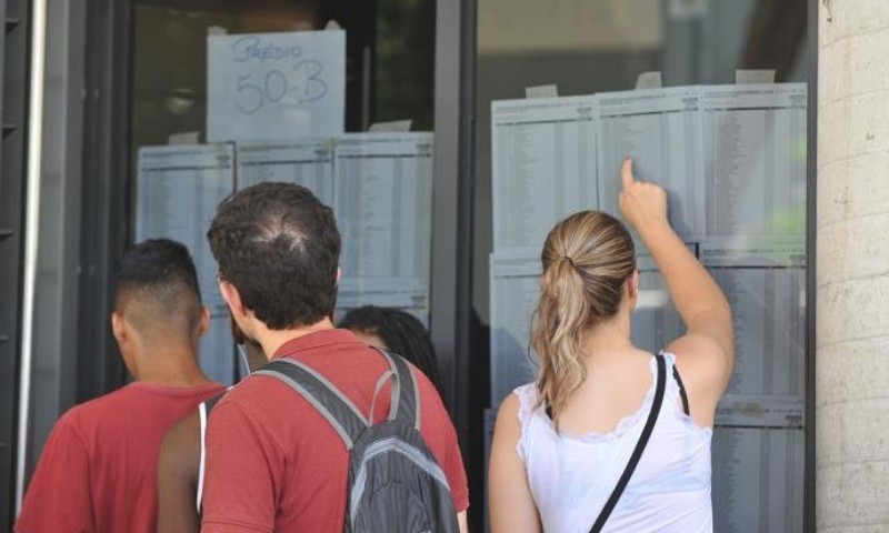 Gabarito oficial do Enem deve ser divulgado na quarta-feira (14)