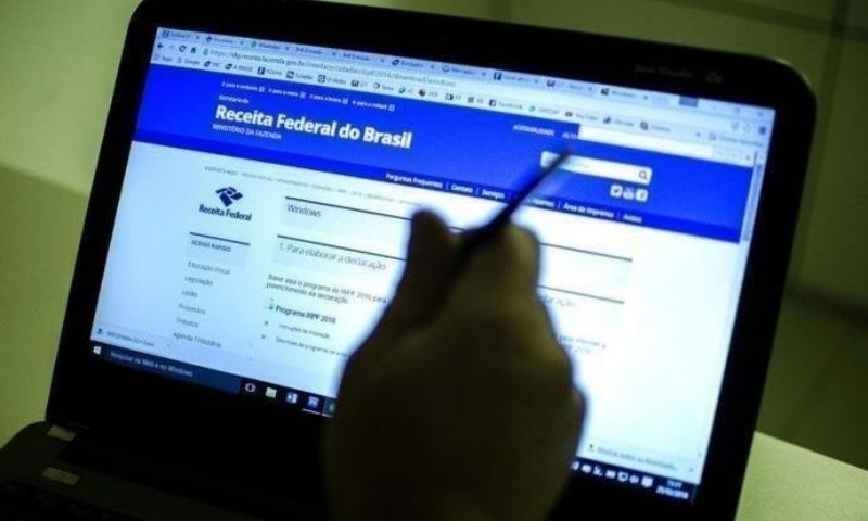 Receita paga nesta segunda (17) as restituições do último lote do IRPF 2018