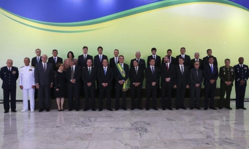 POLÍTICA: Jair Bolsonaro dá posse aos 22 ministros que vão integrar governo
