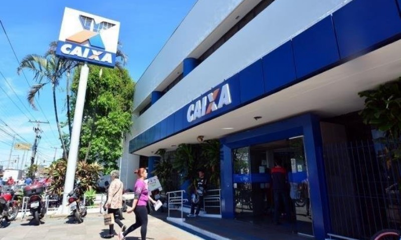 ECONOMIA: Bancos públicos vão encolher e Caixa apertará juros para classe média