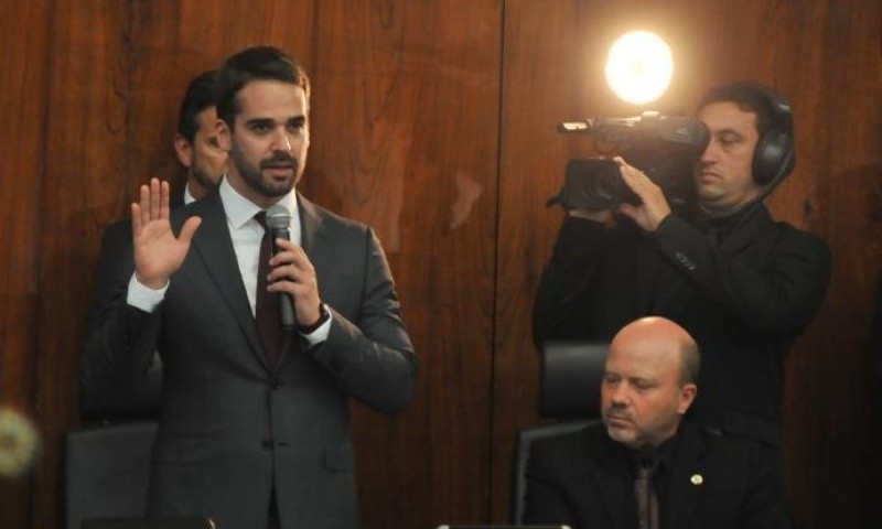 POLÍTICA: Eduardo Leite assume governo do Rio Grande do Sul