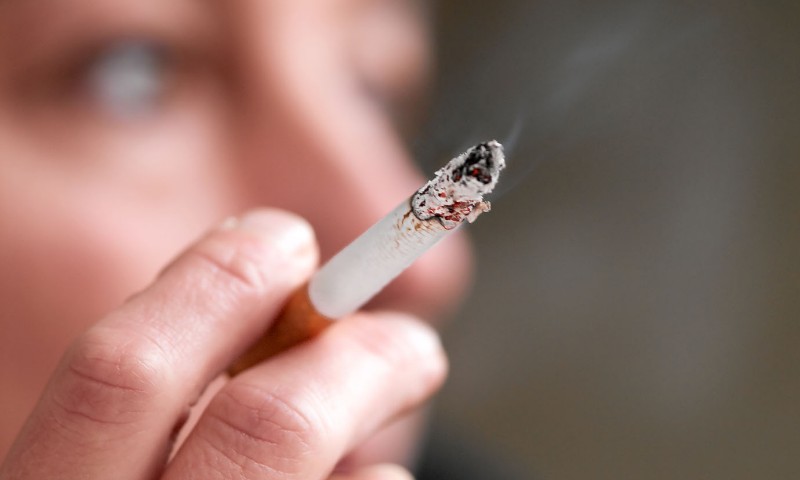 Empresa de cigarros é condenada a pagar R$ 637 mil para viúva de fumante de Caxias do Sul