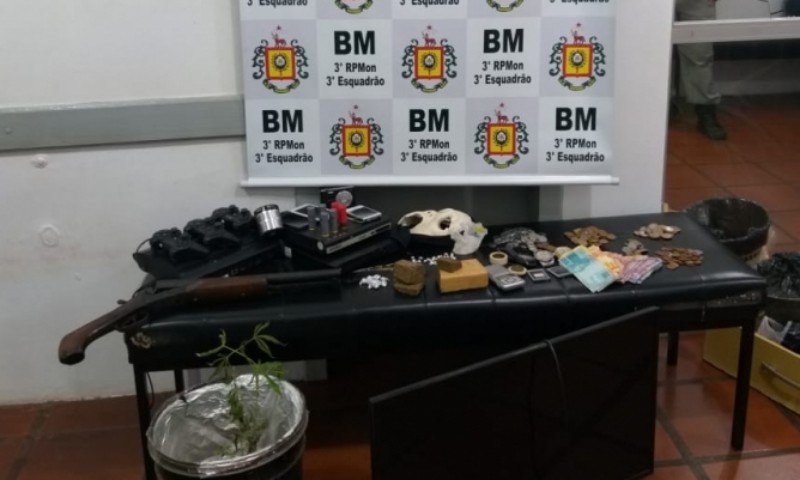 POLÍCIA: Brigada Militar de Marau localiza ponto de venda de drogas