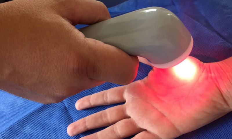 Aparelho de pesquisadores da USP consegue zerar dor da fibromialgia