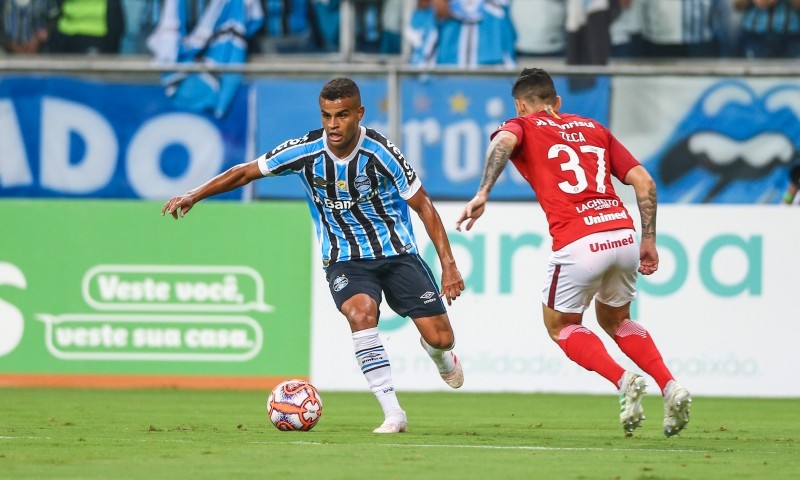 Bicampeão: Grêmio ergue a taça de campeão gaúcho de 2019