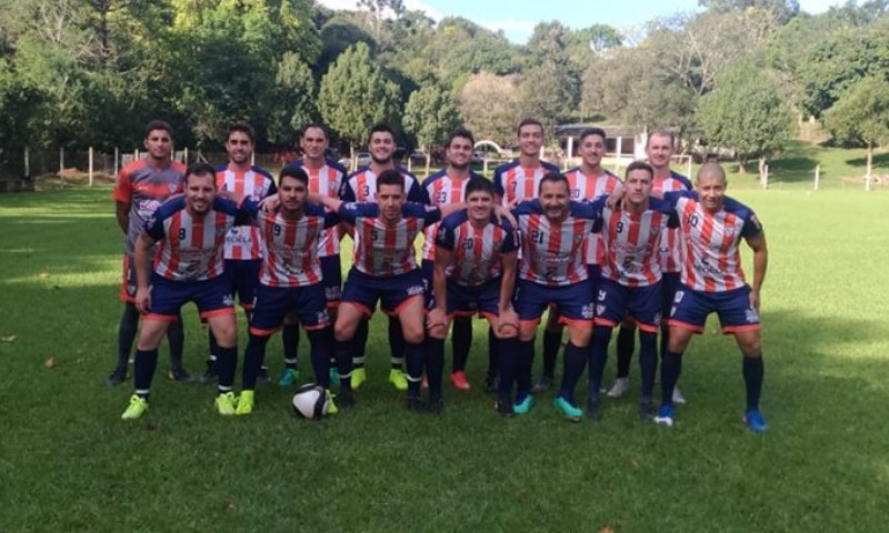 FUTEBOL AMADOR: Sevila aplica goleada em clássico regional