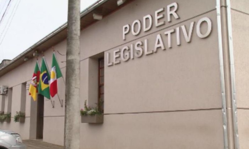 Vereadores e funcionários de Câmaras do RS receberam R$ 15 milhões em diárias