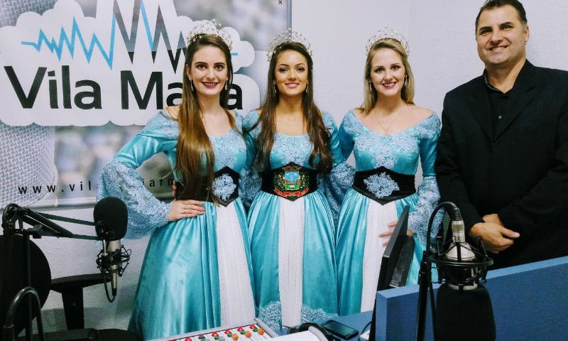 Soberanas da 7ª ExpoParaí visitam a Rádio Vila Maria FM