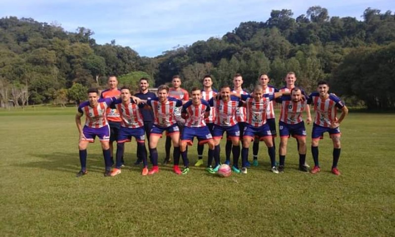 Futebol: Sevila FC vence clássico regional jogando fora de casa