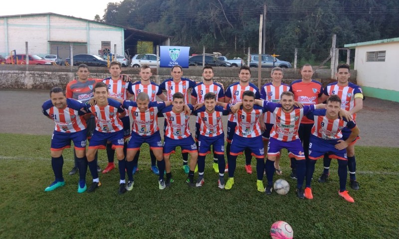 FUTEBOL: Sevila FC vence mais uma partida em casa