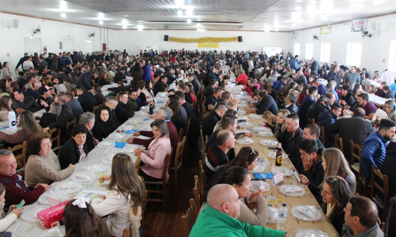 Festa Paroquial Colono e Motorista de Vila Maria reuniu comunidade regional