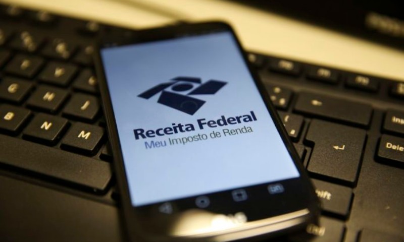 Receita pode suspender emissão de CPF e restituição do IR
