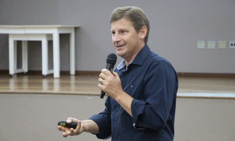 NOVEMBRO AZUL: Palestra sobre câncer de próstata reúne homens, mulheres e estudantes em Vila Maria