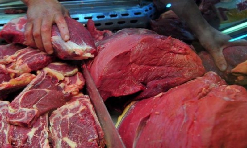 Preço da carne cai para o consumidor, diz Ministério da Agricultura