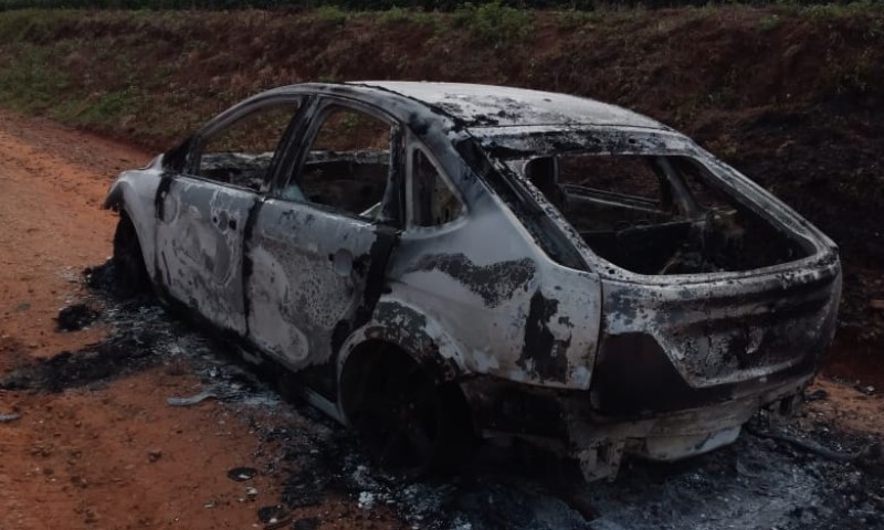 Veículo roubado em Marau é encontrado completamente destruído pelo fogo