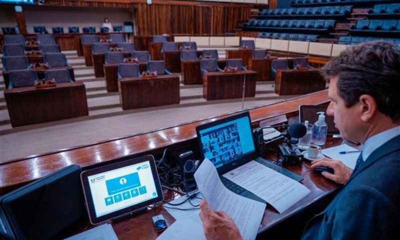 Deputados aprovam dois projetos na primeira sessão deliberativa virtual da história da ALRS