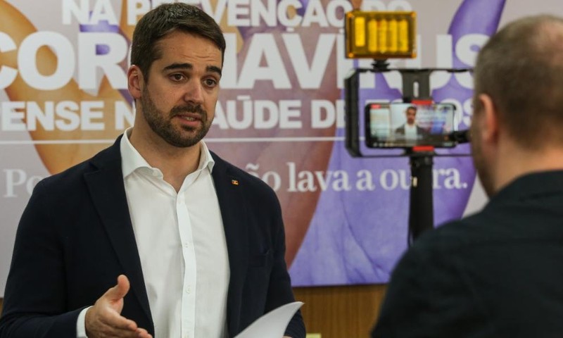 Leite autoriza abertura de lojas de chocolate, lancherias, restaurantes e cabeleireiros no RS
