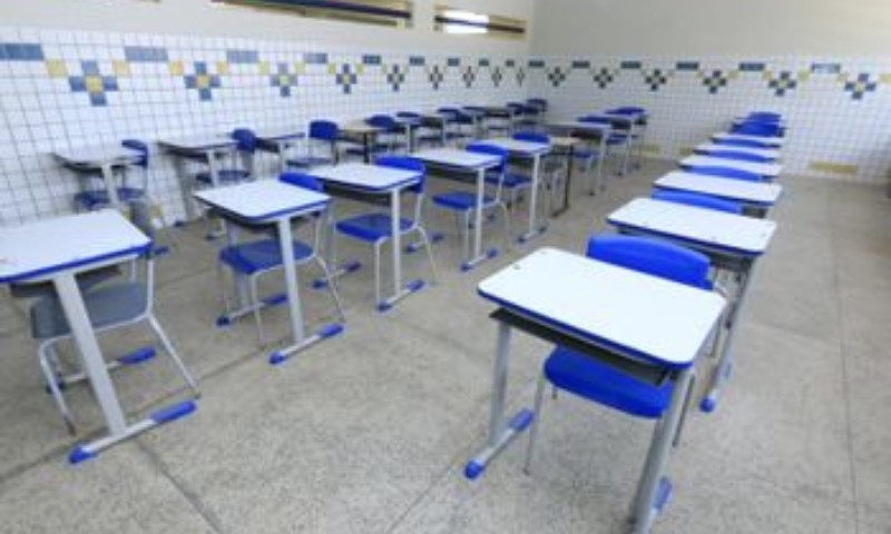 Governo prorroga suspensão de aulas em todas as instituições de ensino até 30 de abril