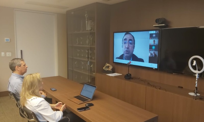 Médicos do Moinhos de Vento e de Nova York debatem formas de tratar a COVID-19 em pacientes cardíacos