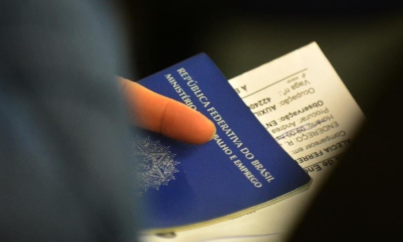 Decreto do governo amplia prazo de redução de jornada e suspensões