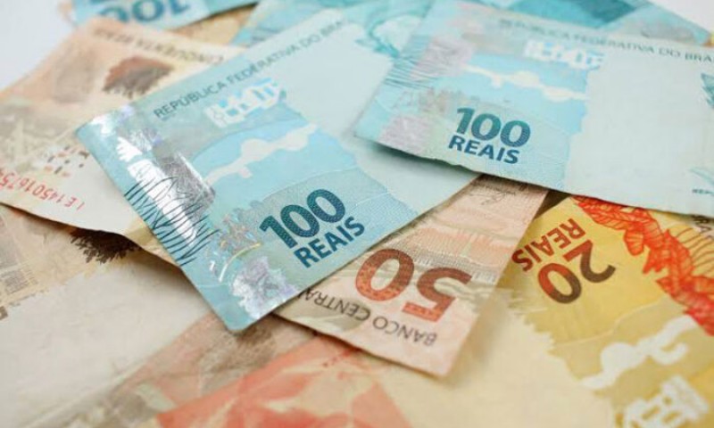 ECONOMIA: Governo propõe salário mínimo de R$ 1.067,00 em 2021