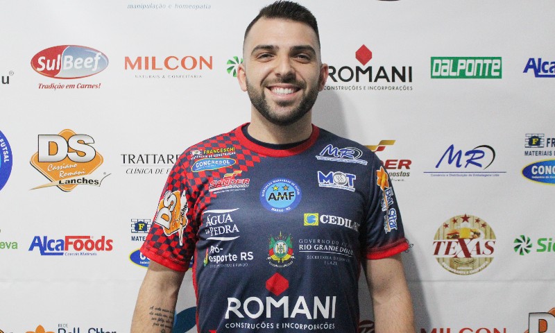 FUTSAL: AMF apresenta ala Rodrigo Pereto