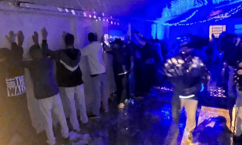 POLÍCIA: BM encerra festa clandestina com mais de 100 pessoas em Passo Fundo