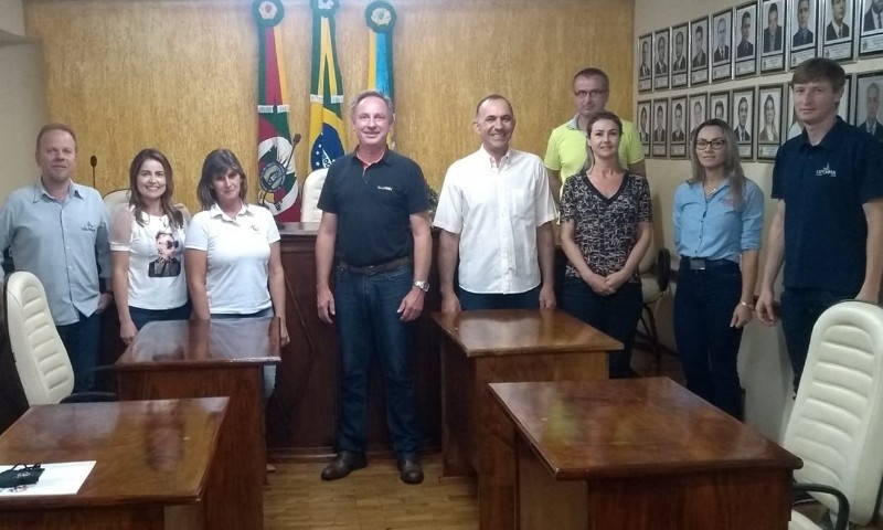 Eleita nova diretoria da ACIVI