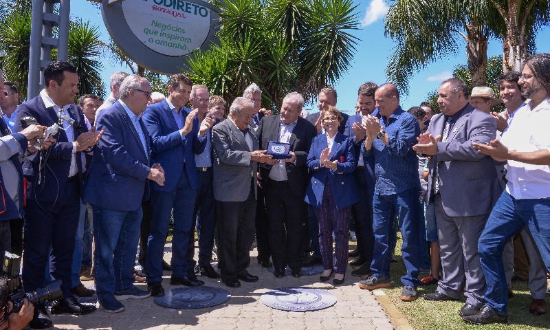 Indicado ao Prêmio Nobel da Paz está na calçada da fama da Expodireto Cotrijal